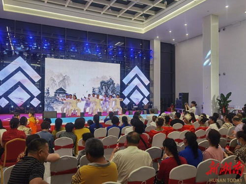 展宜家風(fēng)華，啟東宜新篇 記東宜社區(qū)文藝匯演暨“牽手芙蓉”廣場(chǎng)文化月月演活動(dòng)