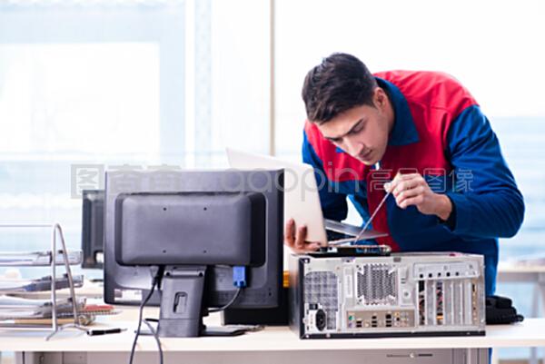 計算機修理專家與軟件開發 技術世界的雙翼