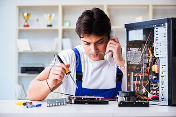 維修臺(tái)式電腦與軟件開發(fā) 維護(hù)硬件與優(yōu)化軟件的并行之道