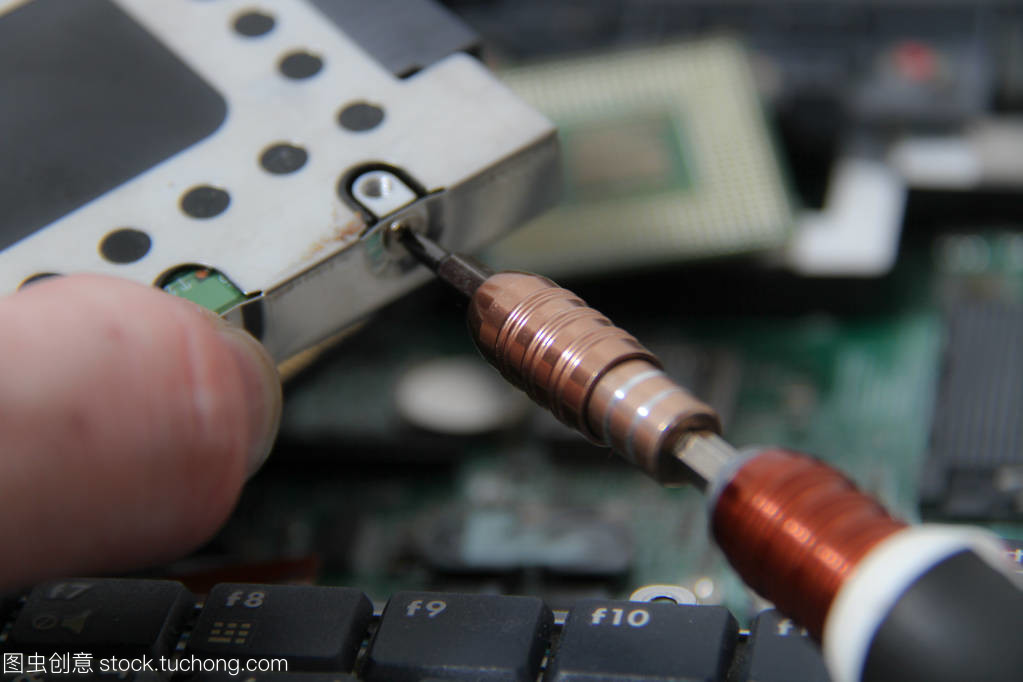 指尖上的技藝 電腦維修概念特寫